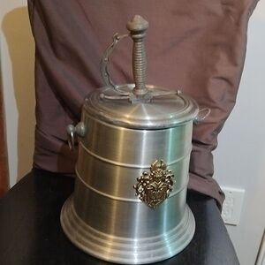 Vintage metal ice bucket with sword. 19GW7
